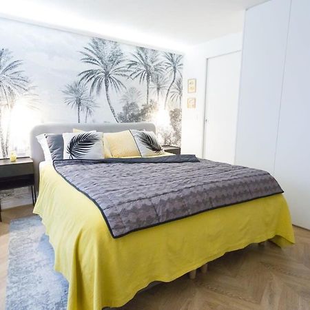 Апартаменты La Boutique Du Sentier Париж Экстерьер фото